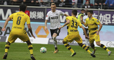 Dortmund deplasmanda Frankfurt ile berabere kaldi