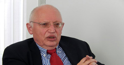 Verheugen yine Türkiye lehine konustu