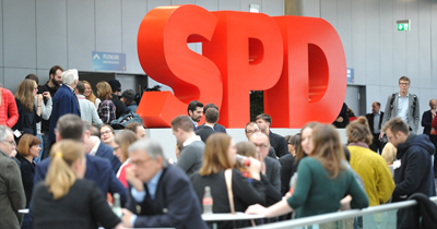 Son anketlere göre SPD'nin oyları düştü