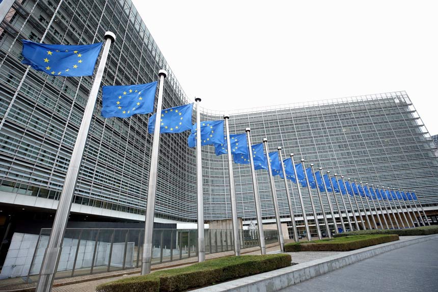 AB üyesi 6 ülkede ABD, müttefikten çok "tehdit" olarak görülüyor