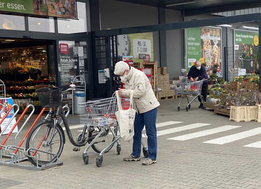 Almanya'da perakende satışlarda yüzde 5,5 düşüş kaydedildi Almanya'da perakende satışlarda yüzde 5,5 düşüş kaydedildi