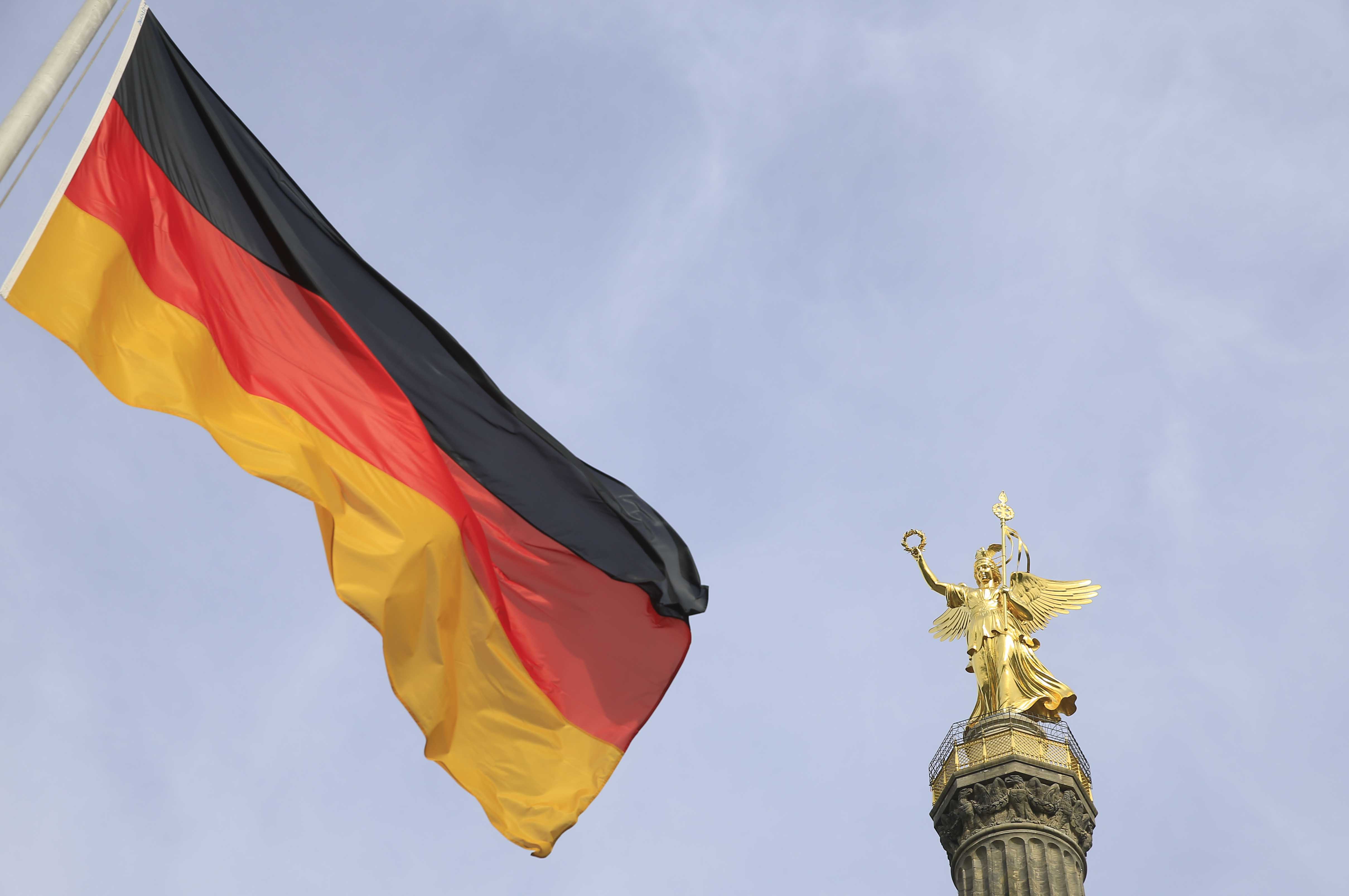 Berlin’de ırkçılık protesto edildi Berlin’de ırkçılık protesto edildi