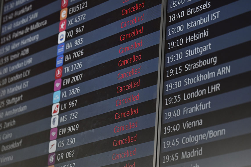 Almanya'da 11 havalimanındaki grevden 200 bin yolcu etkilendi