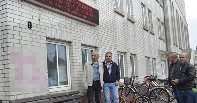Almanya'da camiye cirkin saldiri Almanya'da camiye cirkin saldiri