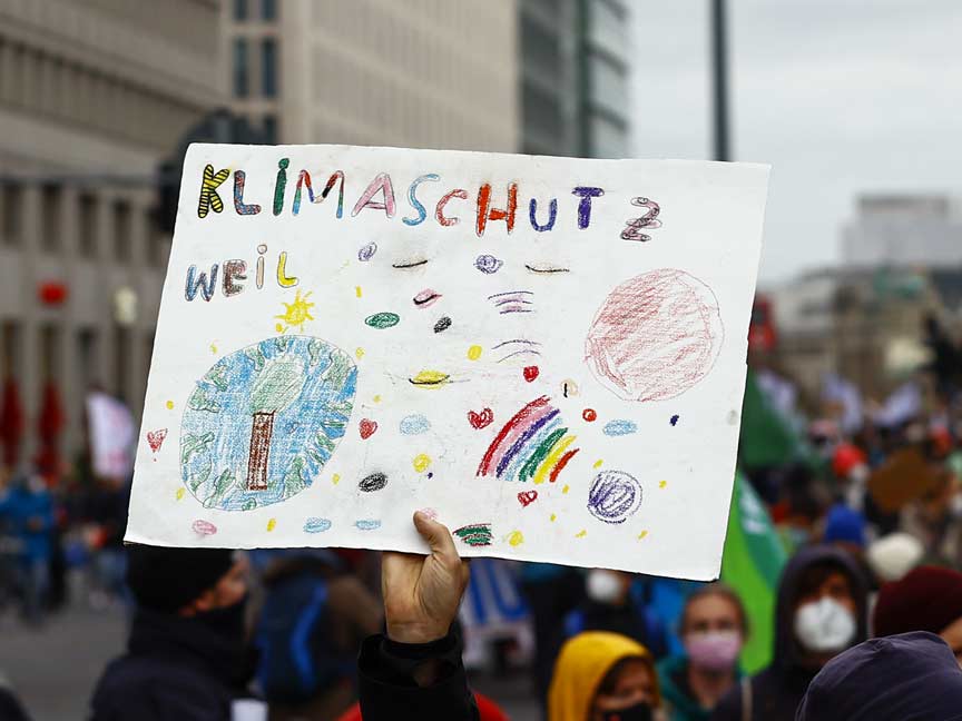 Berlin’de iklim değişikliğine dikkati çekmek için gösteri düzenlendi