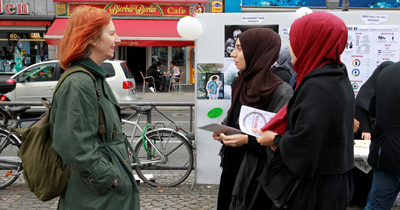 Müslüman kadınlara ayrımcılığa karşı sokak etkinliği