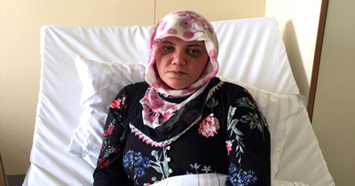 Almanya'da başörtülü kadına sokak ortasında irkci saldırı Almanya'da başörtülü kadına sokak ortasında irkci saldırı