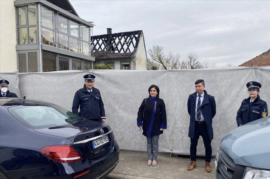 Kraichtal’da yangın çıkan evde Türk anne ve 3 çocuğu öldü Kraichtal’da yangın çıkan evde Türk anne ve 3 çocuğu öldü