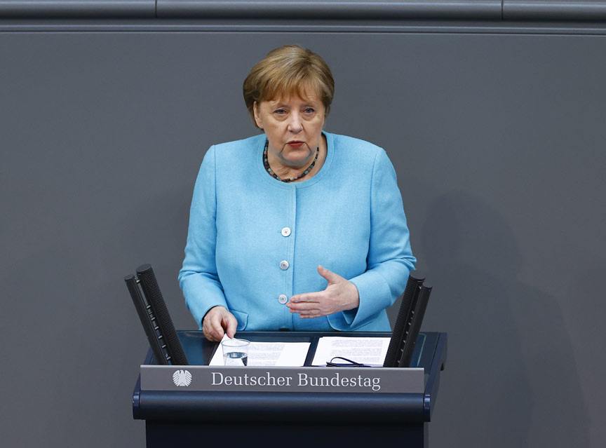 Taliban Sözcüsü Angela Merkel’i Afganistan’a davet etti Taliban Sözcüsü Angela Merkel’i Afganistan’a davet etti