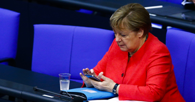 Merkel, Çin Devlet Başkanı ile telefonda görüştü Merkel, Çin Devlet Başkanı ile telefonda görüştü