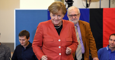 Merkel'den secim sonrasi ilk aciklama Merkel'den secim sonrasi ilk aciklama