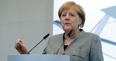 Merkel’den iki dilde Ramazan mesajı
