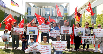 Almanya'ya seçim kampanyası yasağı tepkisi Almanya'ya seçim kampanyası yasağı tepkisi