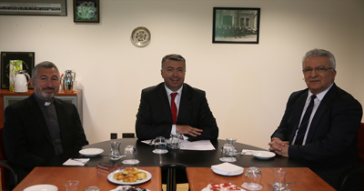 Başkonsolos Süryani Kilisesi temsilcilerini kabul etti Başkonsolos Süryani Kilisesi temsilcilerini kabul etti