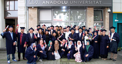 Anadolu Üniversitesi Batı Avrupa Programı diploma töreni