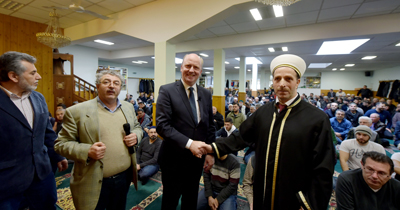 Belediye başkan yardımcısından camiye destek ziyareti