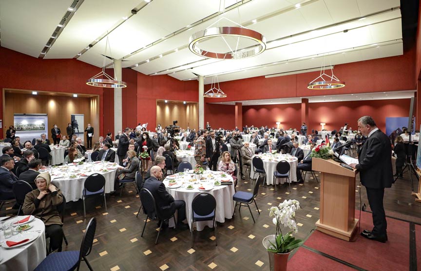 Büyükelçi Şen Almanya Türk Toplumu temsilcilerine iftar verdi Büyükelçi Şen Almanya Türk Toplumu temsilcilerine iftar verdi