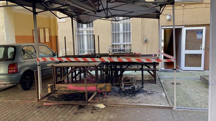 Berlin-Neukölln'de bir camiye kundaklama girişimi Berlin-Neukölln'de bir camiye kundaklama girişimi
