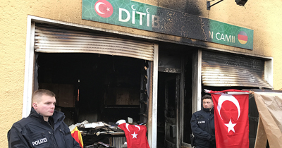 Almanya cami saldırılarına sessiz kalıyor Almanya cami saldırılarına sessiz kalıyor