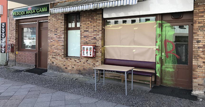 Berlin’de camiye boyalı saldırı Berlin’de camiye boyalı saldırı