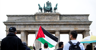 Filistinliler Berlin'de İsrail‘i protesto ettiler Filistinliler Berlin'de İsrail‘i protesto ettiler