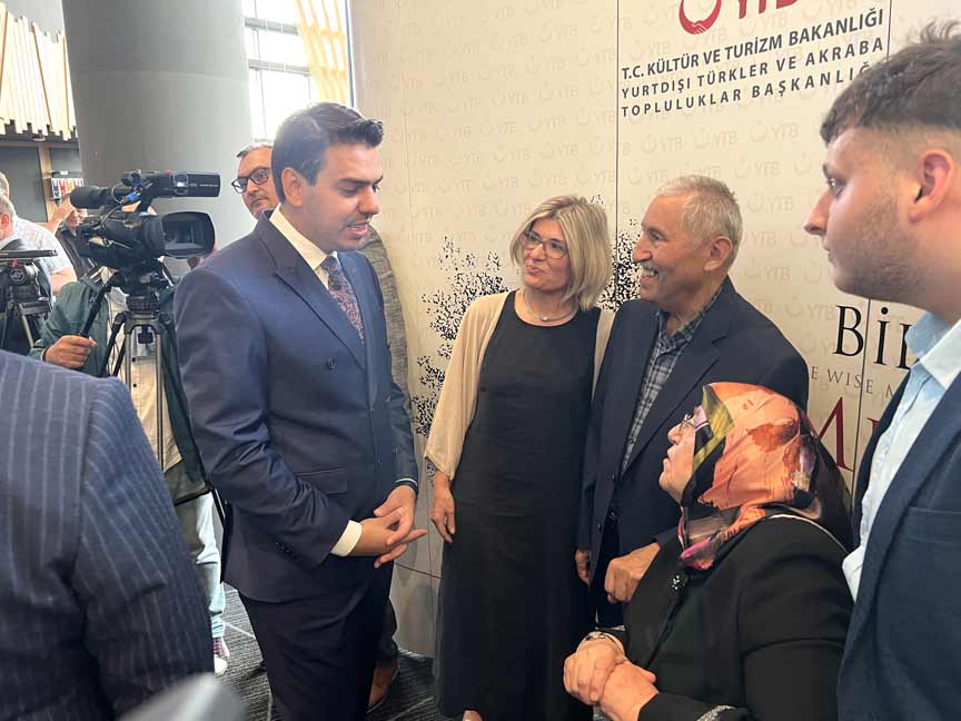 “Bilge Ana - Mevlüde Genç” belgeseli galası Köln’de yapıldı “Bilge Ana - Mevlüde Genç” belgeseli galası Köln’de yapıldı