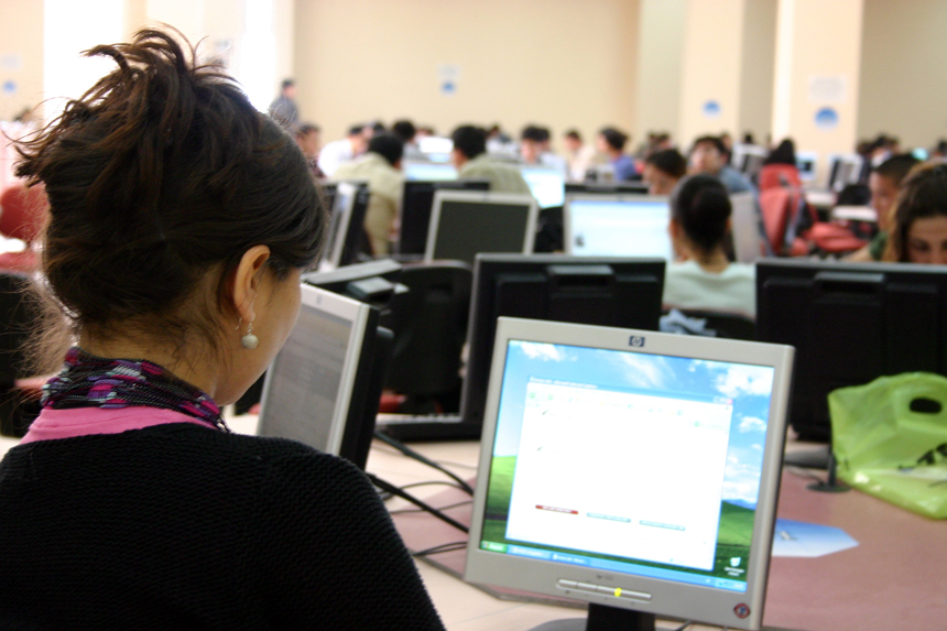 Almanların yüzde 60'ı internetten alışveriş yapıyor Almanların yüzde 60'ı internetten alışveriş yapıyor