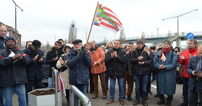 Bremen‘deki cami saldırısı protesto edildi Bremen‘deki cami saldırısı protesto edildi