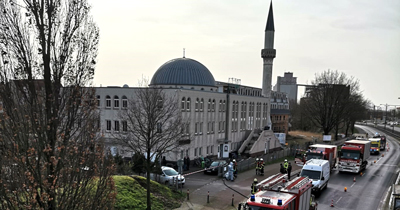 Bremen‘de camiye şüpheli toz içerikli zarf gönderildi Bremen‘de camiye şüpheli toz içerikli zarf gönderildi