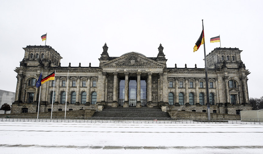 Bundestag’da görevli bazı polisler için „aşırı sağcı“ iddiası