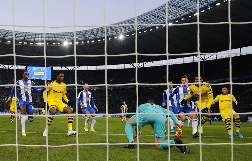 Dortmund Wolfsburg'u gol yağmuruna tuttu