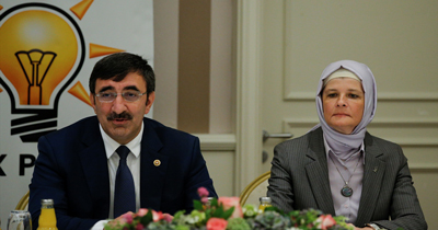 Cevdet Yılmaz Berlin’de Türk STK’lar ile görüştü Cevdet Yılmaz Berlin’de Türk STK’lar ile görüştü