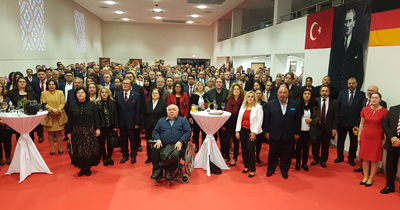 Düsseldorf'ta Cumhuriyet kutlamasi