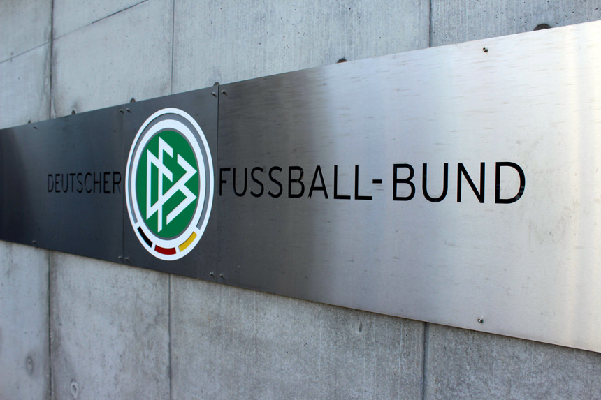 DFB Başkanı Grindel istifa etti DFB Başkanı Grindel istifa etti