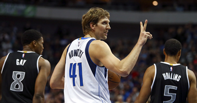 Nowitzki 21 sezondur NBA'de oynuyor