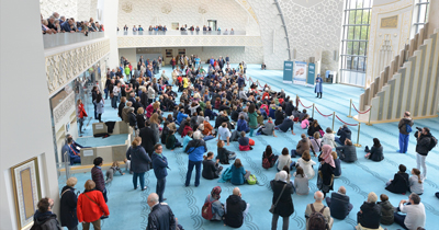DİTİB Köln Merkez Camii’ne Almanlardan yoğun ilgi