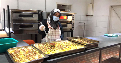 DİTİB camisinden evlere yemek servisi DİTİB camisinden evlere yemek servisi
