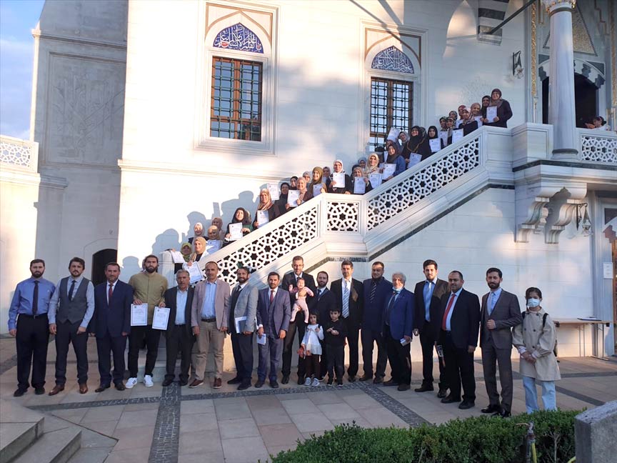 DİTİB’de eğitim verecek öğreticiler sertifikalarını aldı DİTİB’de eğitim verecek öğreticiler sertifikalarını aldı