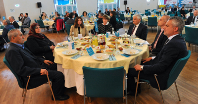DİTİB'in iftarında farklı inanç grupları bir arada DİTİB'in iftarında farklı inanç grupları bir arada
