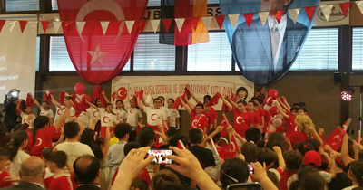 23 Nisan Düsseldorf’ta coşkuyla kutlandı