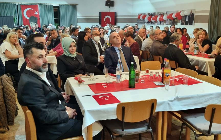 EKİN Derneği‘nden Cumhuriyet kutlaması EKİN Derneği‘nden Cumhuriyet kutlaması