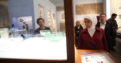 Emine Erdoğan Bergama Müzesi'ni ziyaret etti