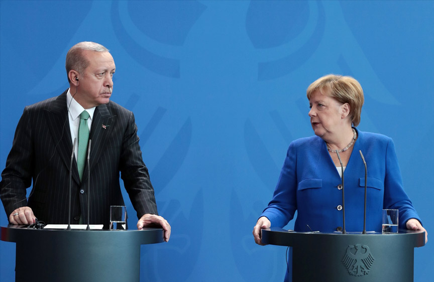 Erdoğan ve Merkel telefonda Afganistan’ı görüştü