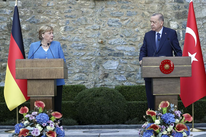 Irkçılık, İslam ve yabancı düşmanlığı Avrupalı Türklerin başlıca sorunu olmaya devam ediyor Irkçılık, İslam ve yabancı düşmanlığı Avrupalı Türklerin başlıca sorunu olmaya devam ediyor