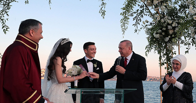 Erdoğan Mesut Özil’in nikah şahidi oldu