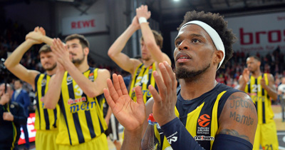 Fenerbahçe basketbolda Avrupa'da rakip tanımıyor
