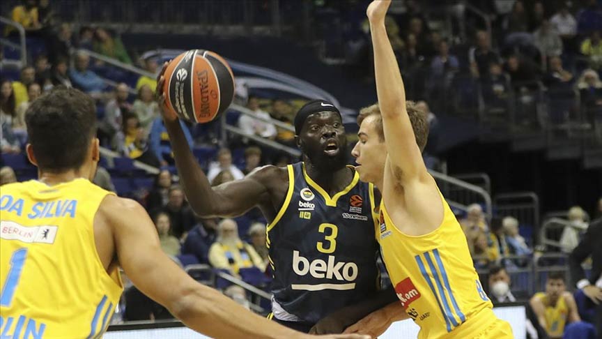 Alba Berlin kendi sahasında Fenerbahçe Beko’yu mağlup etti