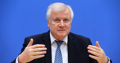 Bakan Seehofer‘den mülteci krizi uyarısı Bakan Seehofer‘den mülteci krizi uyarısı