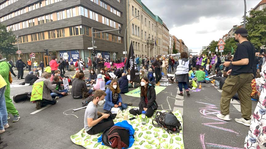 Berlin’de hükümetin iklim politikası protesto edildi