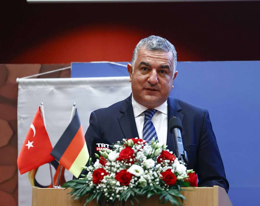 Ahmet Basar Sen